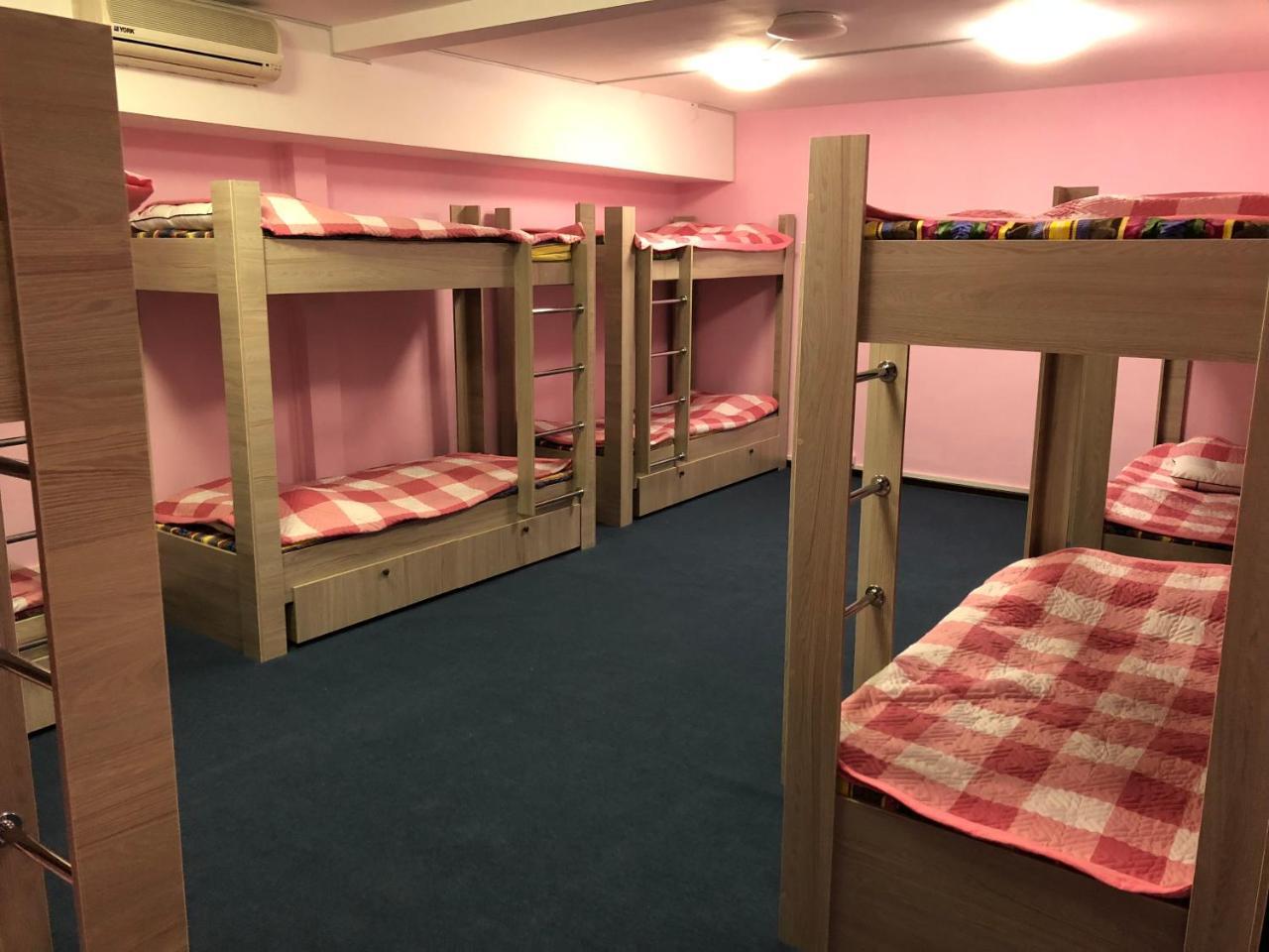 Apple City Hostel Алматы Экстерьер фото