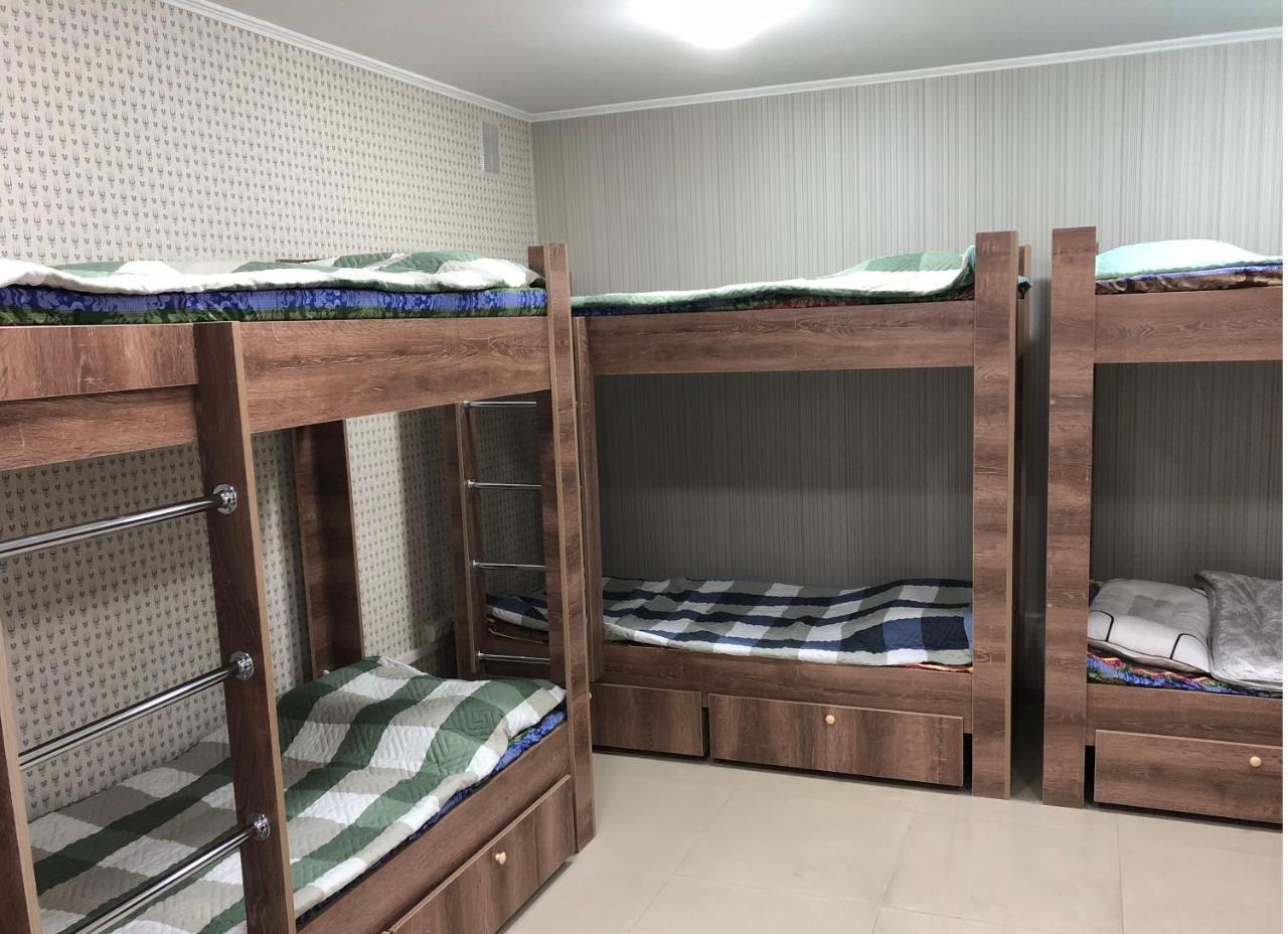 Apple City Hostel Алматы Экстерьер фото