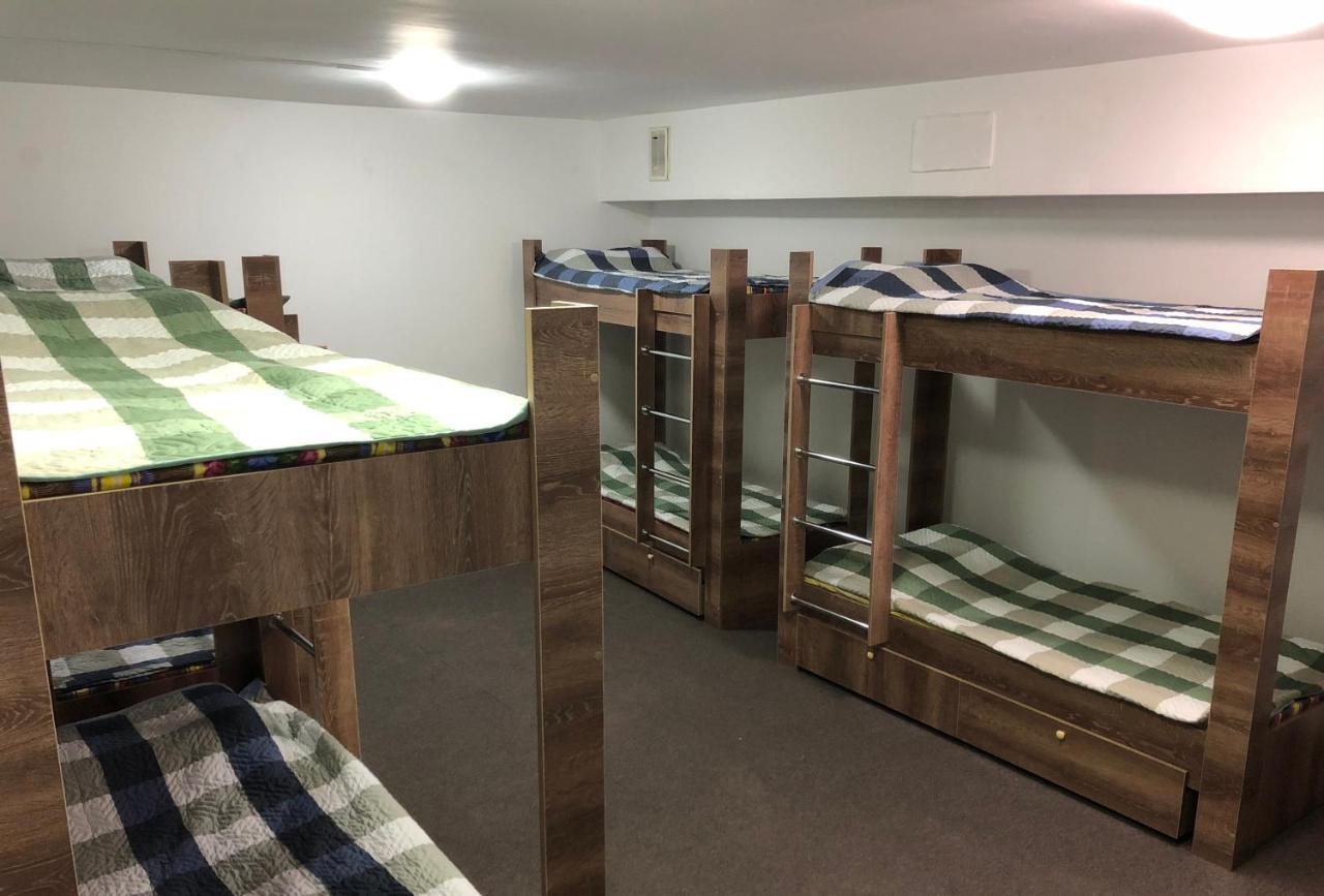 Apple City Hostel Алматы Экстерьер фото